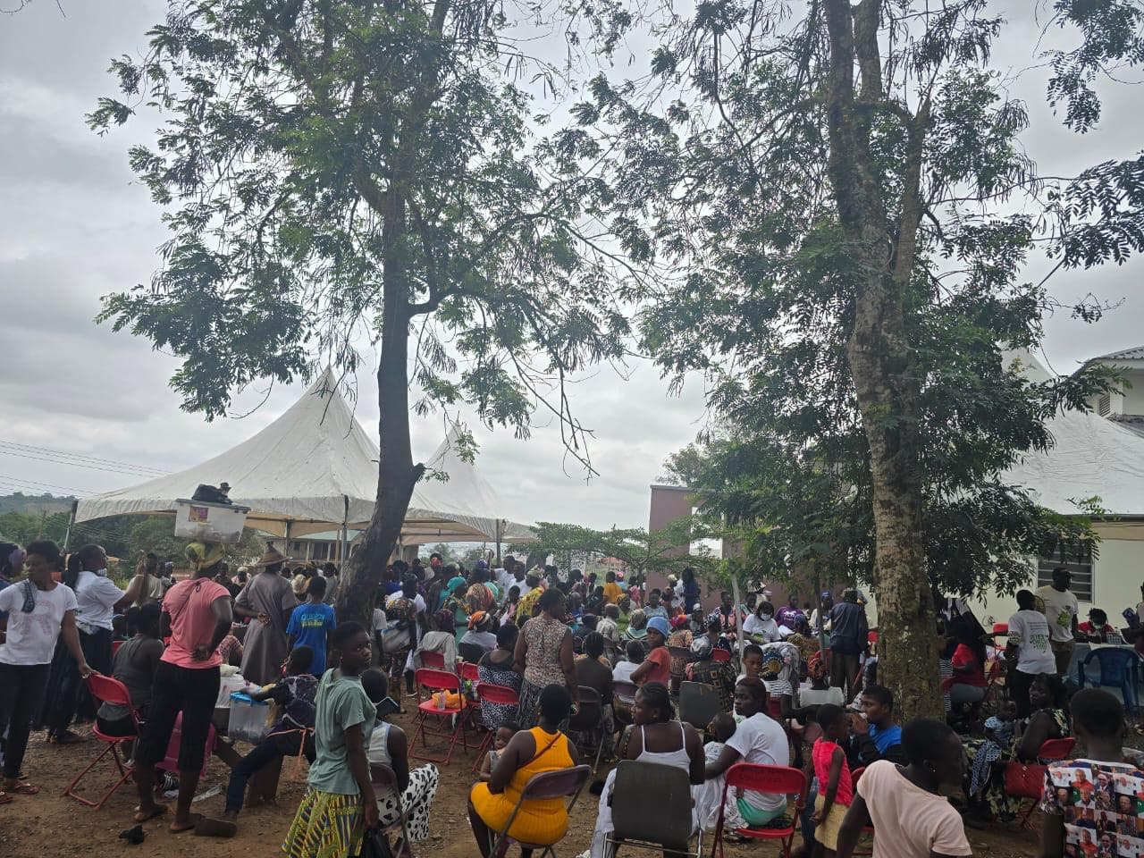 Outreach 1 - Photo 3